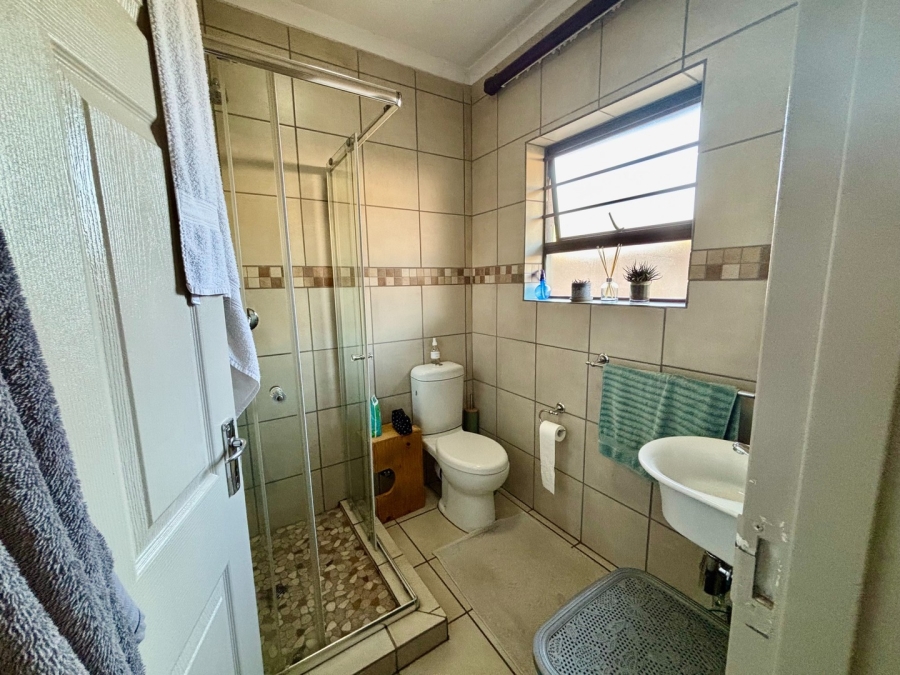 4 Bedroom Property for Sale in Mooivallei Park North West